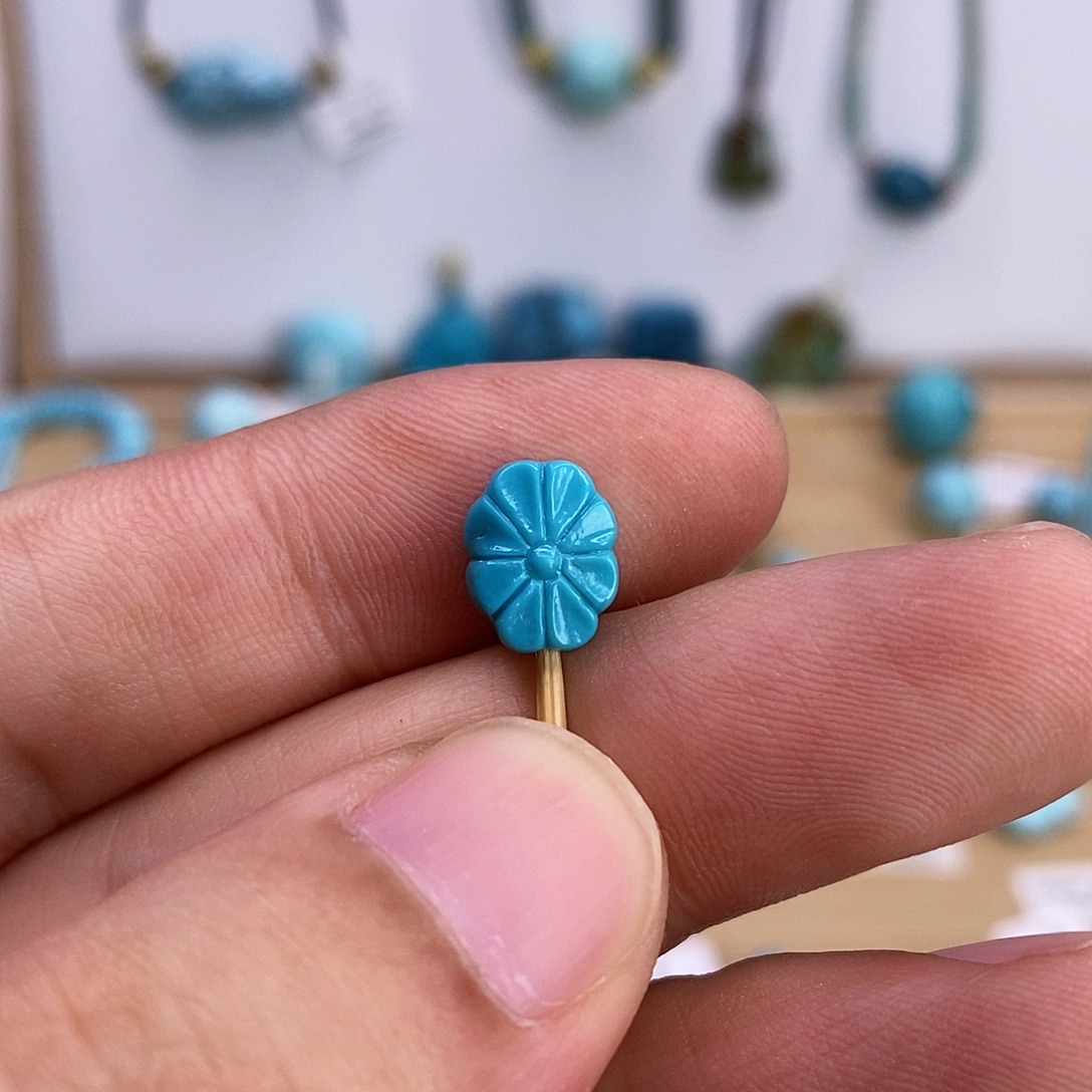 未镶嵌绿松石珠宝奇石