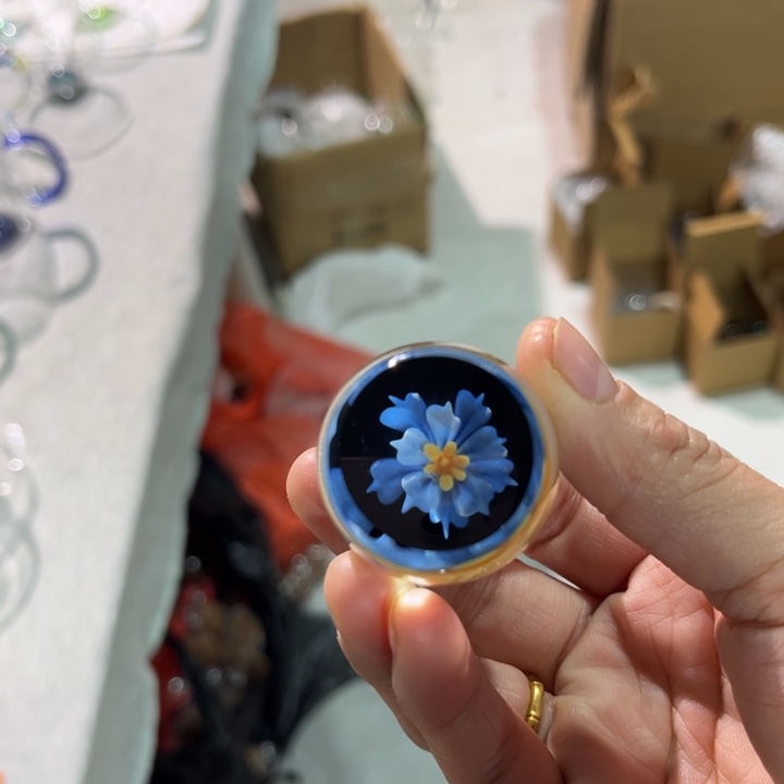 玻璃手工艺品盖置花语