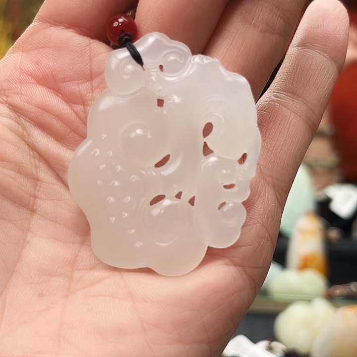 和田玉颈饰未镶嵌