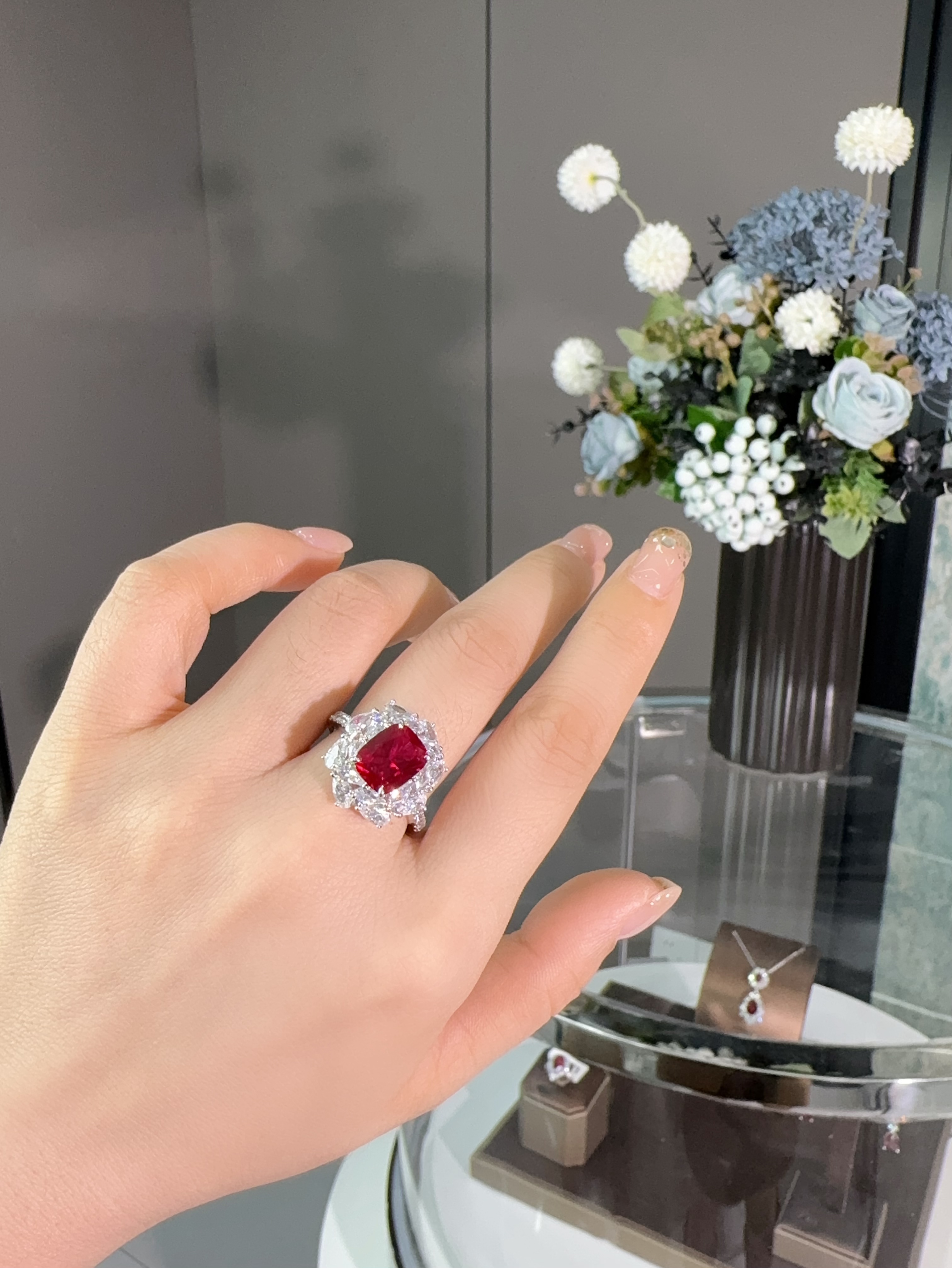 培育红宝石重工豪华镶嵌培育红宝石戒指Y366