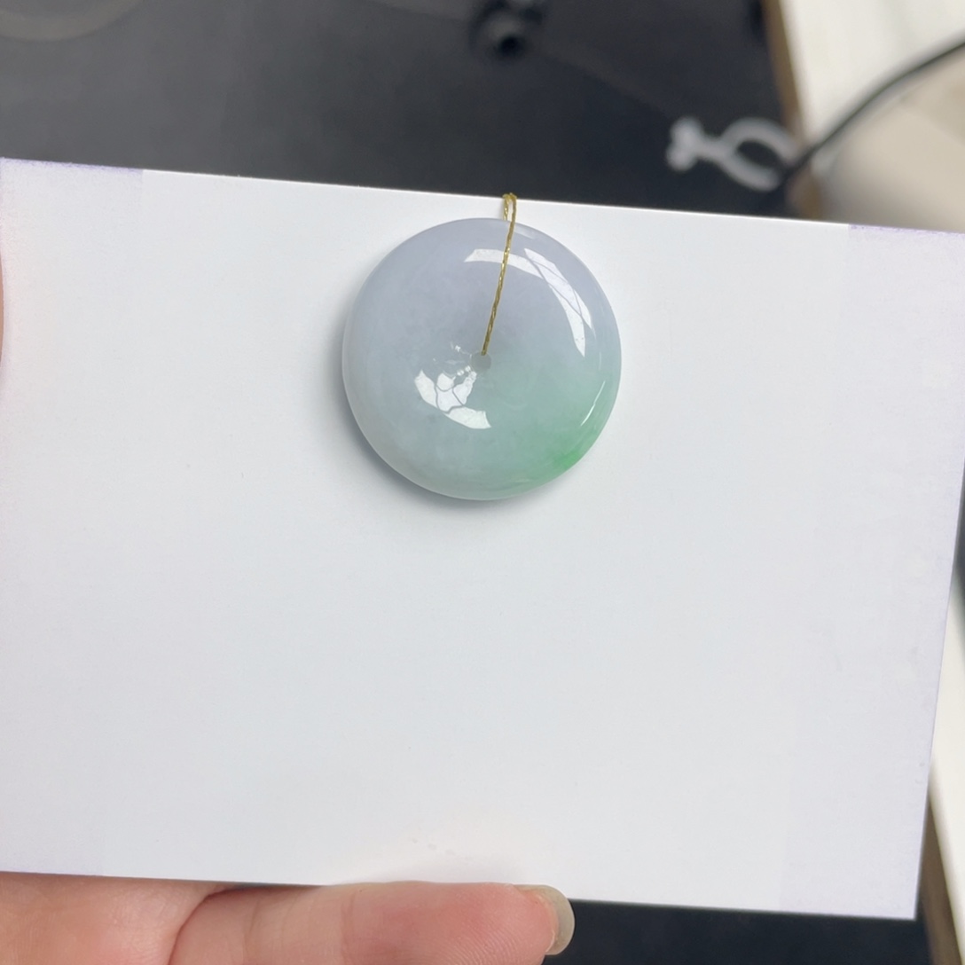 颈饰未镶嵌翡翠平安扣