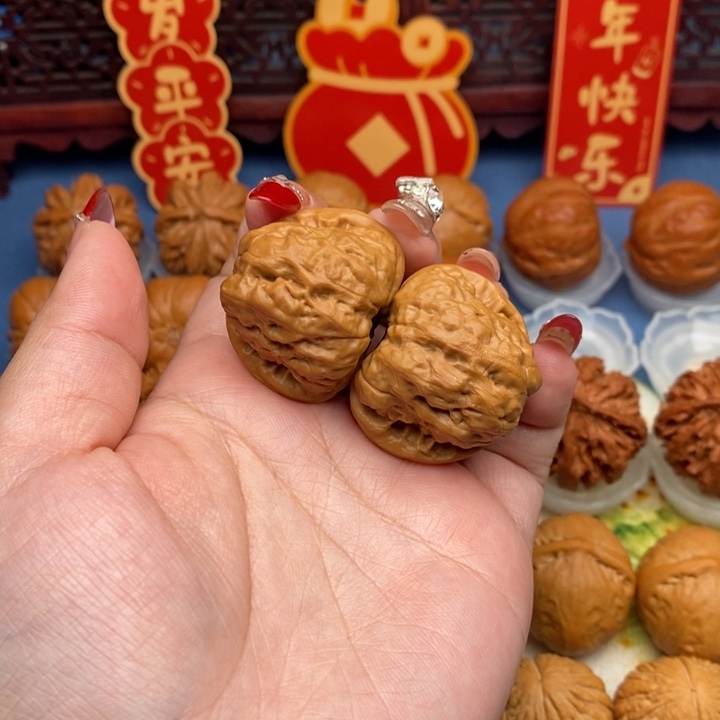 文玩核桃把件牛****x蛤蟆头