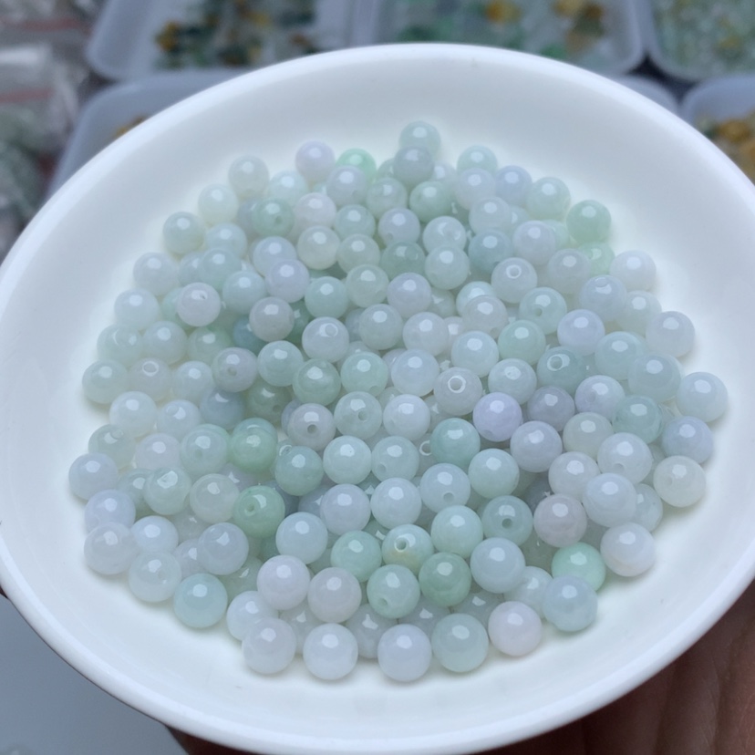 【闪购商品】翡翠手链未镶嵌卡6冰绿白100颗