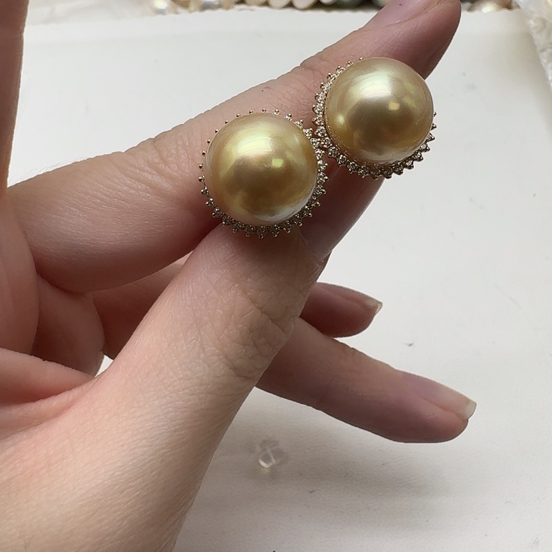 海水珍珠18K金镶嵌耳饰