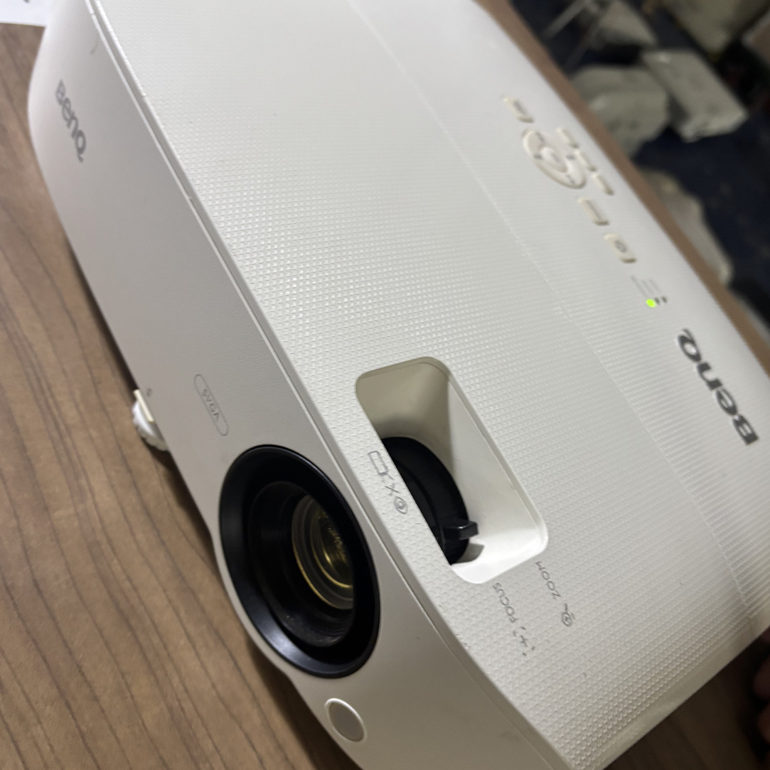 二手 明基投影仪 运费自理