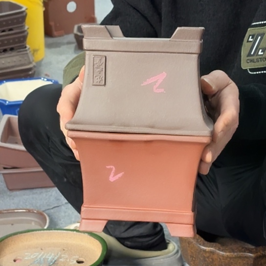 紫砂花盆闲**步宜兴紫砂