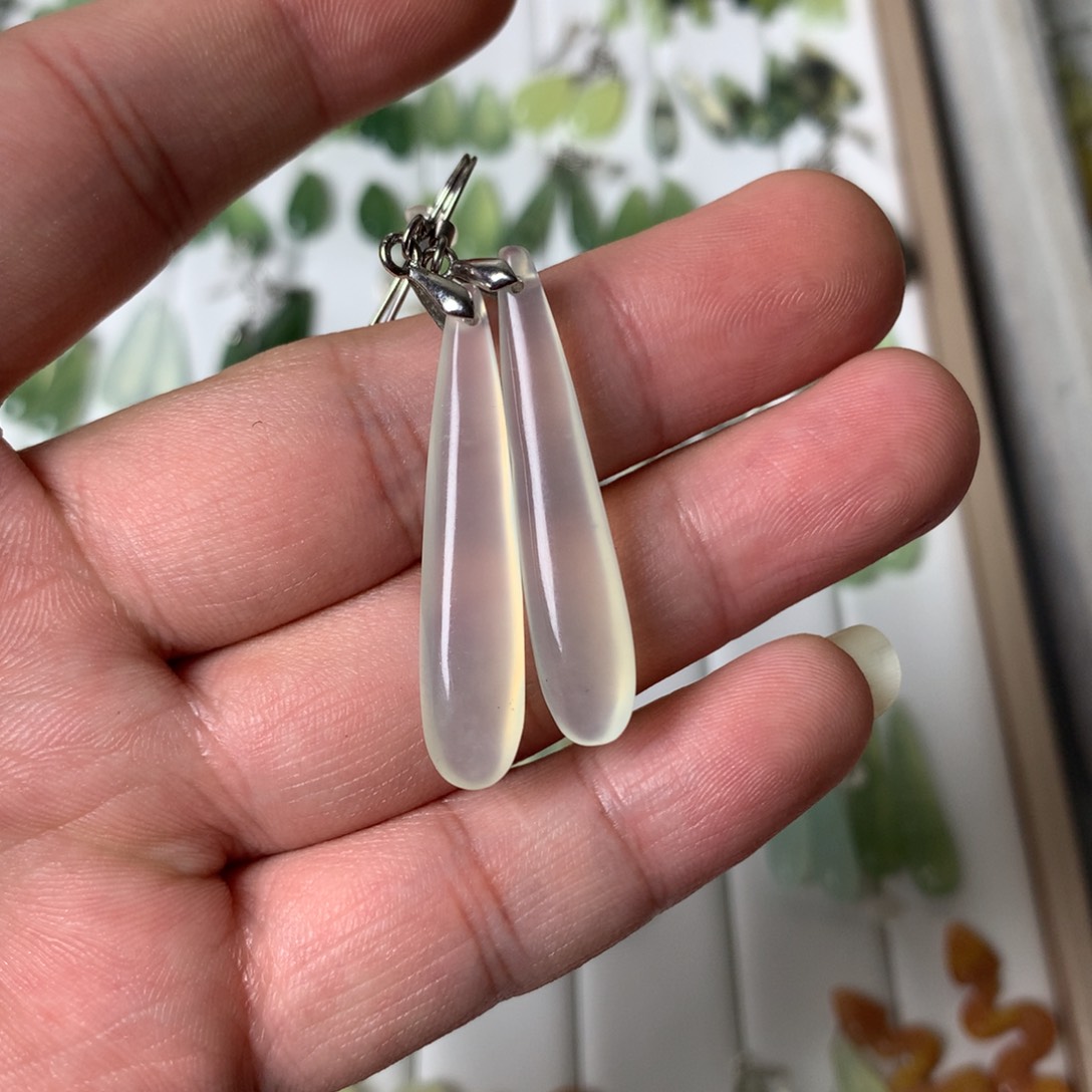 蛇纹石玉耳环未镶嵌晔*