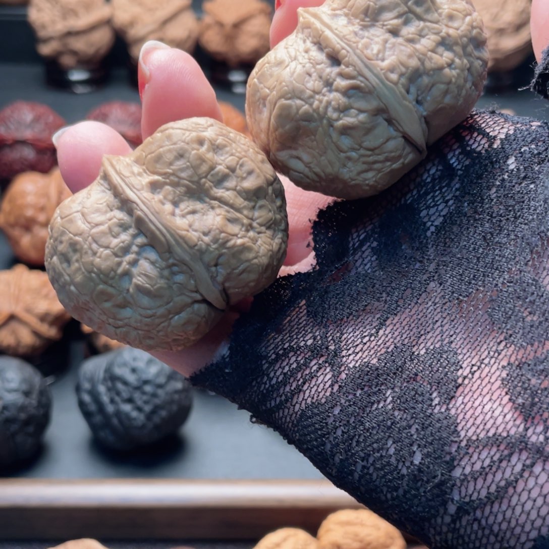 守***护文玩核桃吊坠福利方尊46尺