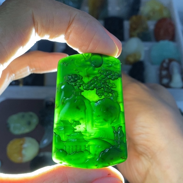 蛇纹石玉颈饰未镶嵌