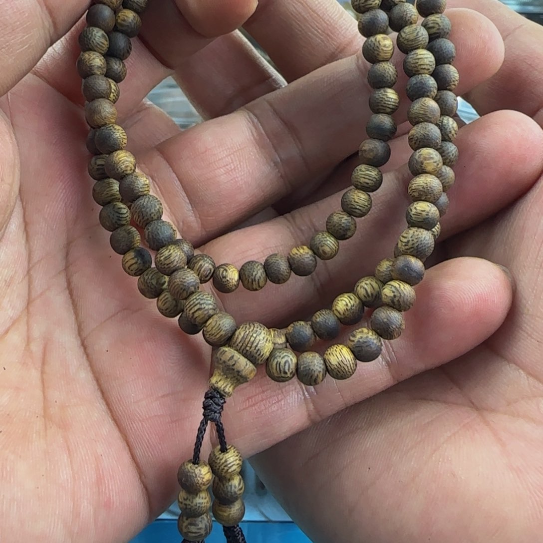 沉香手串卡0.5圆珠多圈