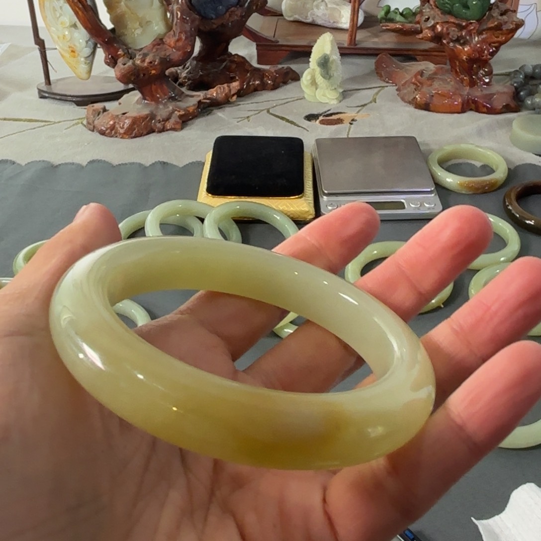 和田玉（糖玉）59未镶嵌铃*?