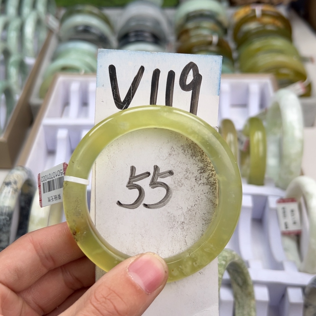 岫玉手镯未镶嵌天然岫玉微瑕