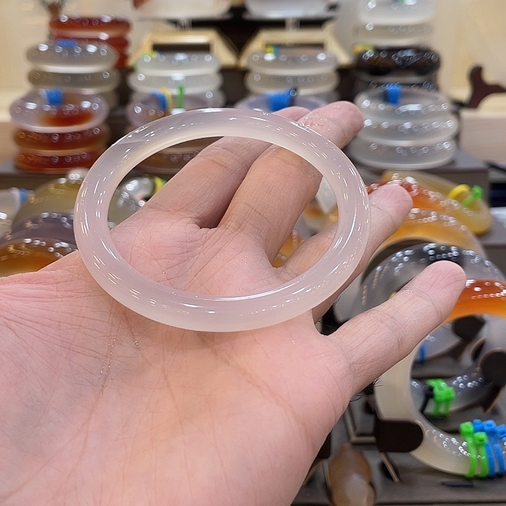 玛瑙/玉髓未镶嵌手镯