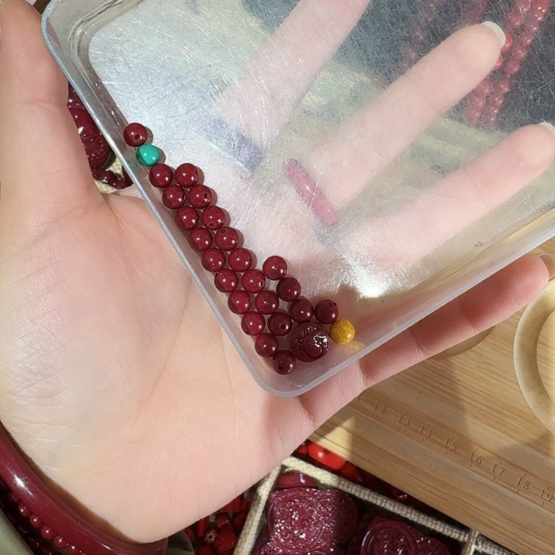 天然辰砂高含量紫金砂卡六十二生肖牌手串