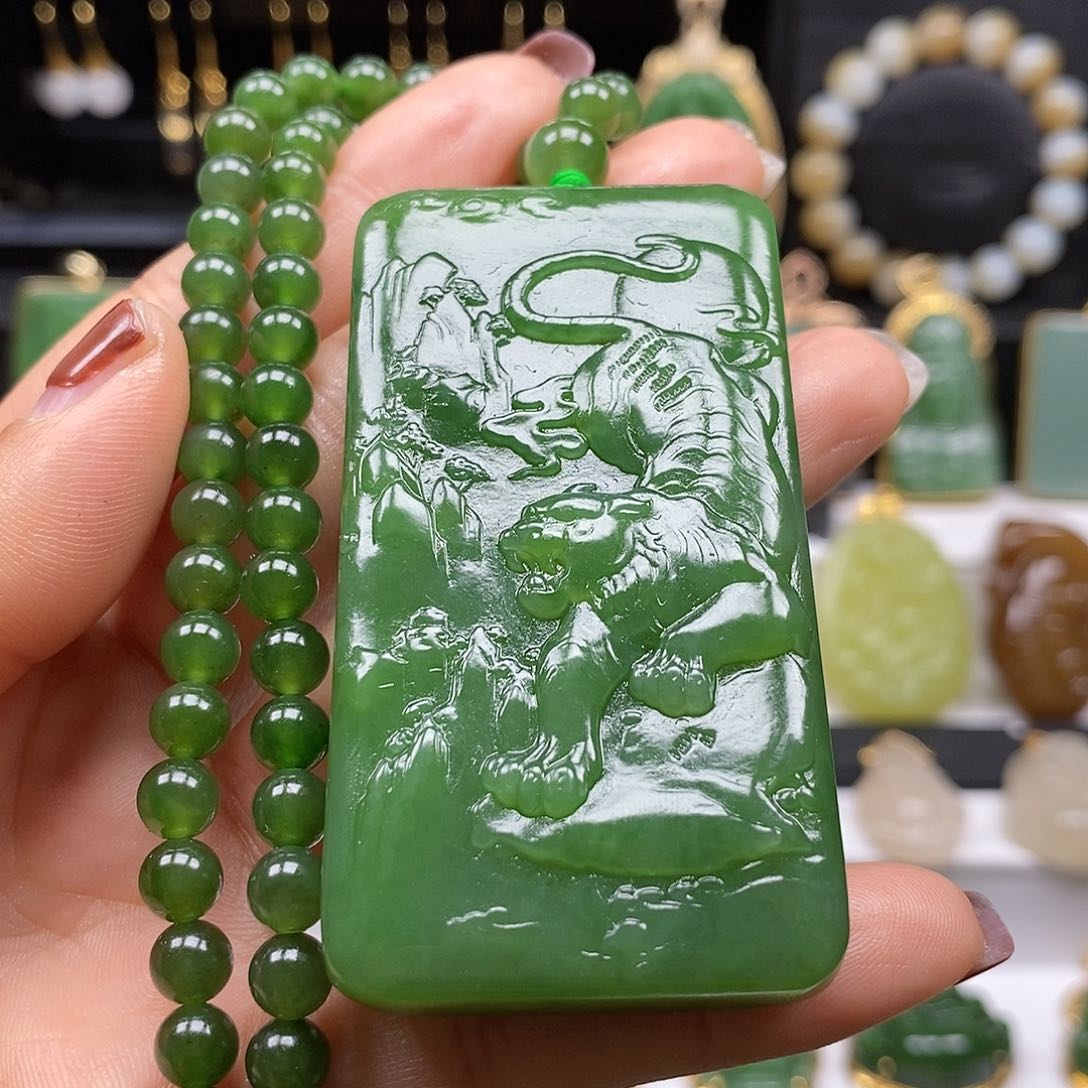 和田玉颈饰未镶嵌