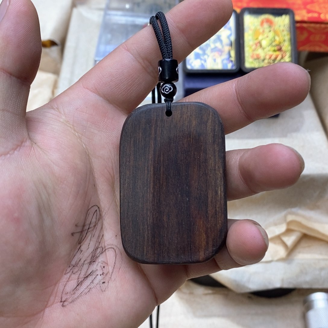 大叶紫檀（黑酸枝木类）