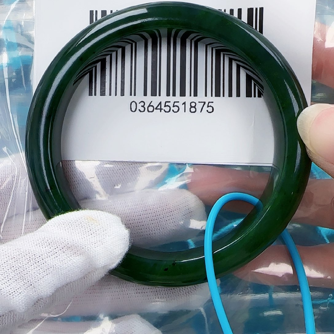 和田玉（碧玉）手镯未镶嵌6061