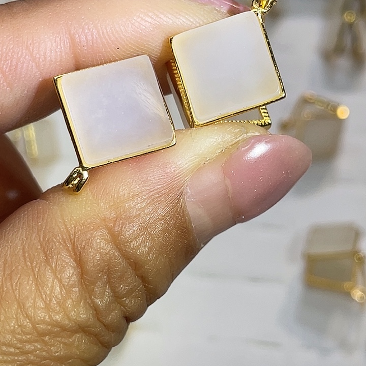 云***和田玉银S925镶嵌耳饰