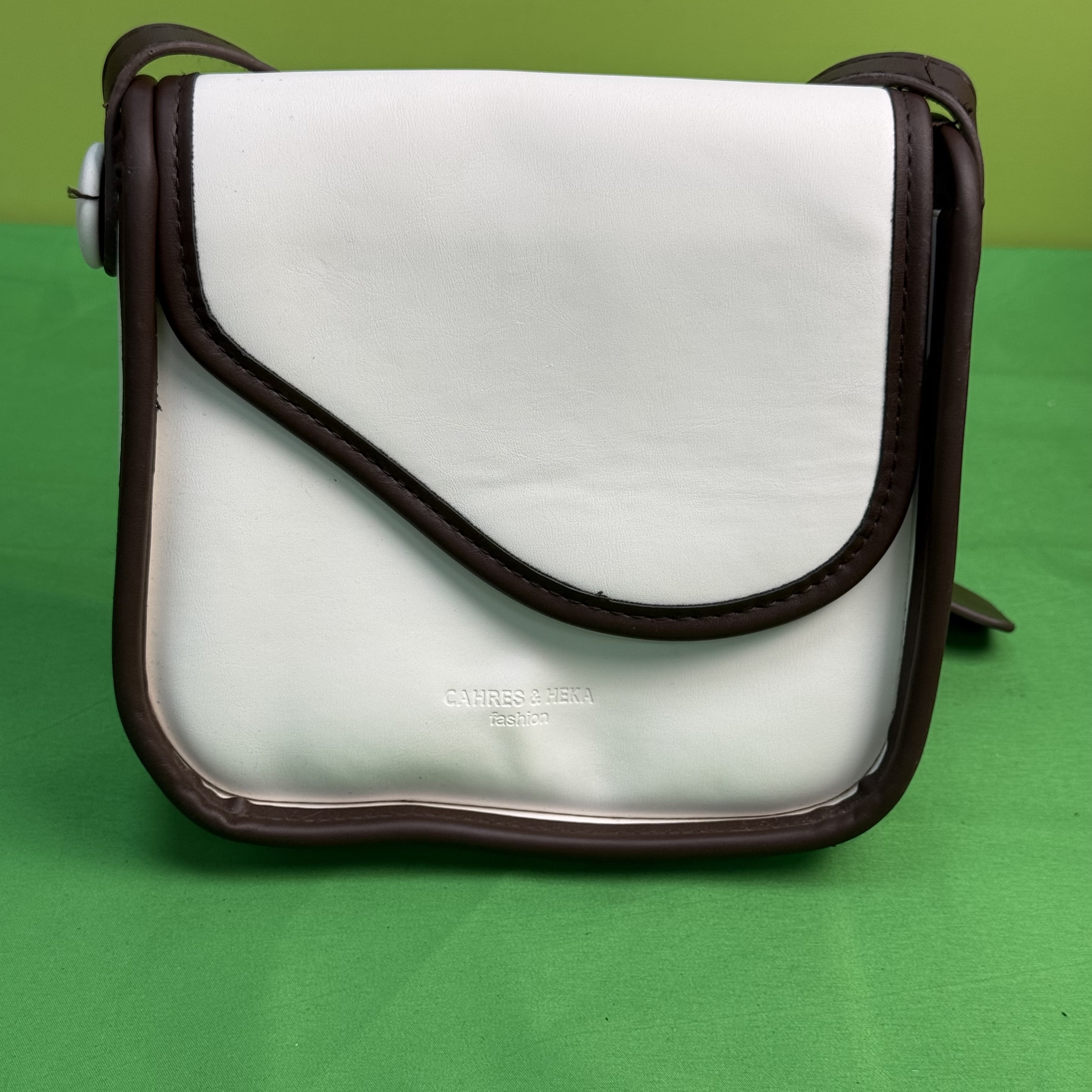 【b73】卡位单根防盗扣式竖式包盖单肩包休闲相机包小方包单肩撞色