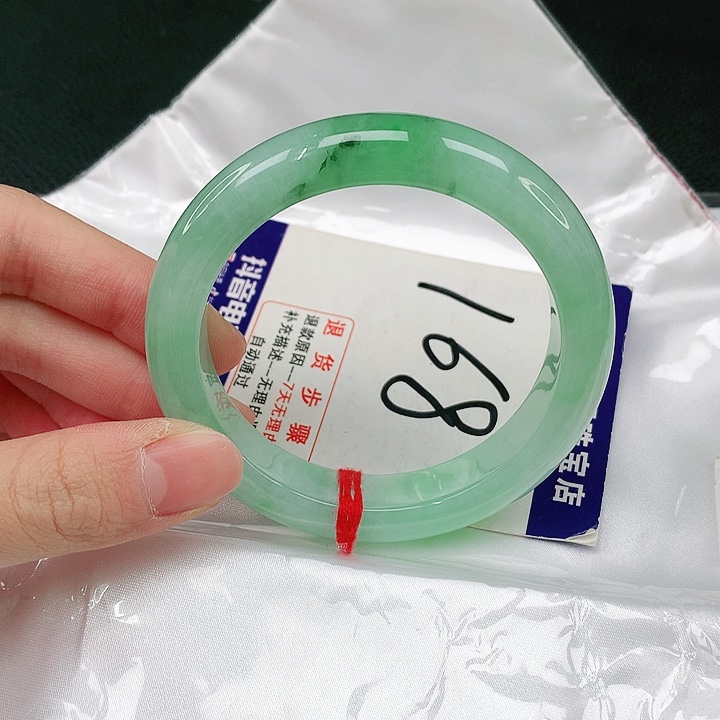 未镶嵌手镯翡翠翡翠手镯