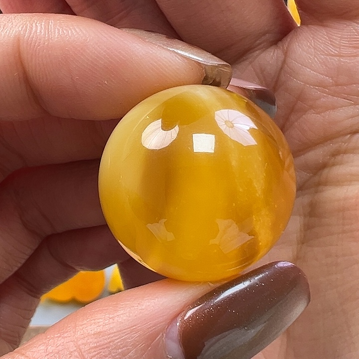 蜜蜡未镶嵌珠宝奇石