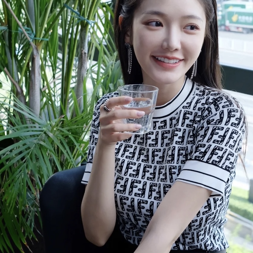 99新 FENDI/芬迪 满印logo扎染短袖/s码/fendi衣服