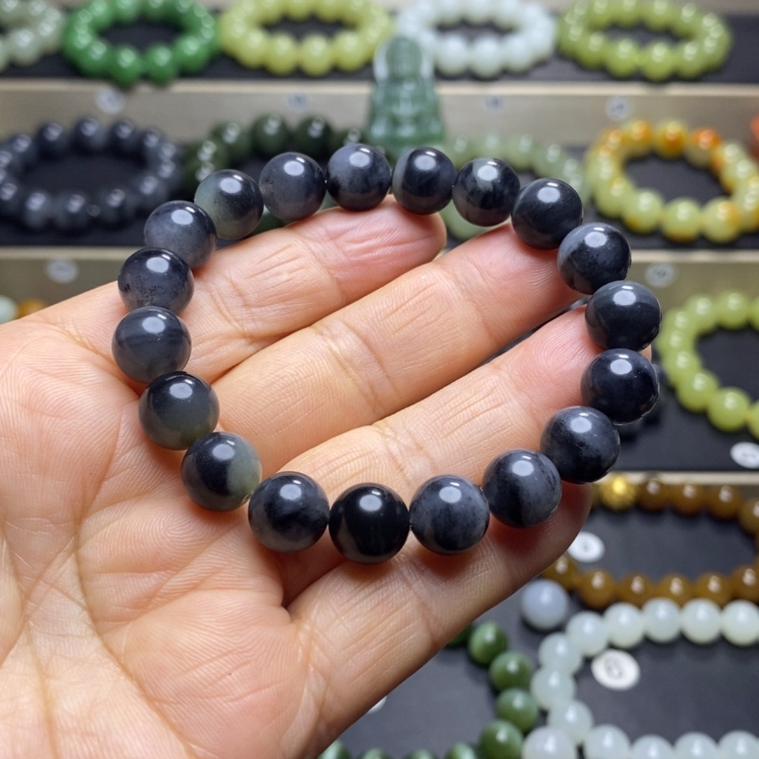 和田玉未镶嵌手串