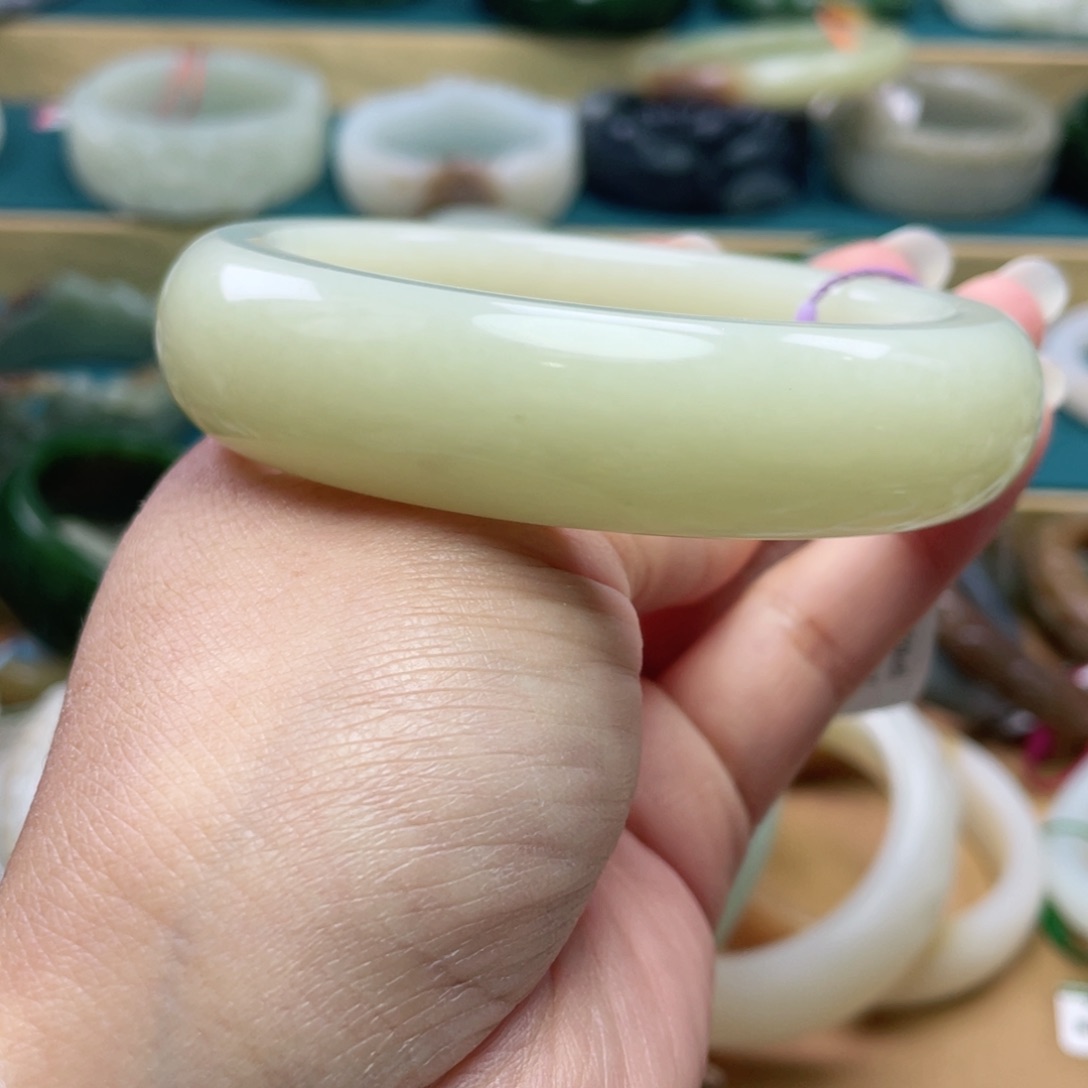 未镶嵌手镯和田玉圈口65