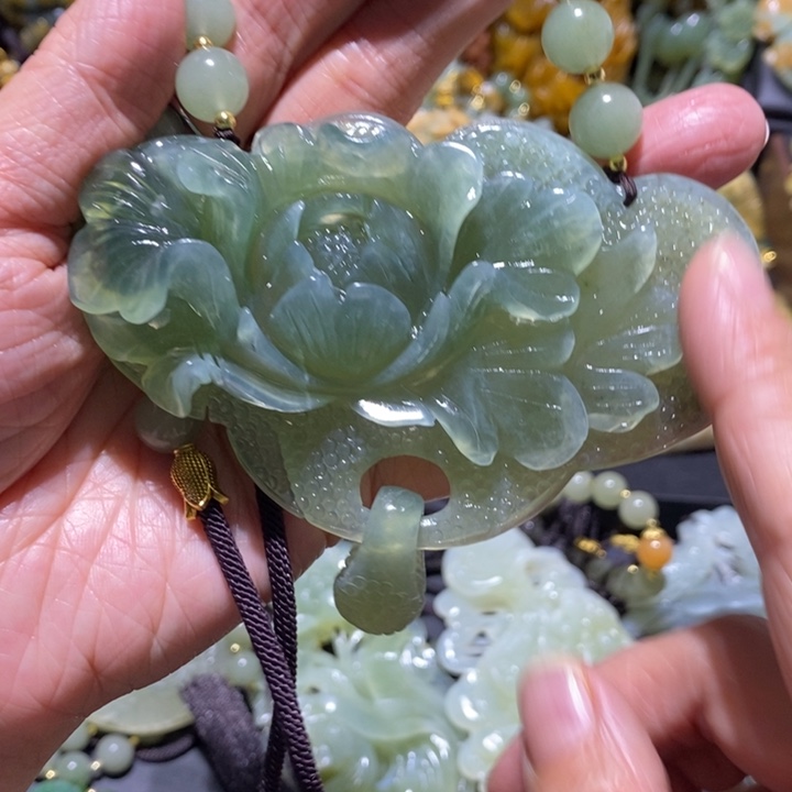 岫玉岫玉吊坠未镶嵌