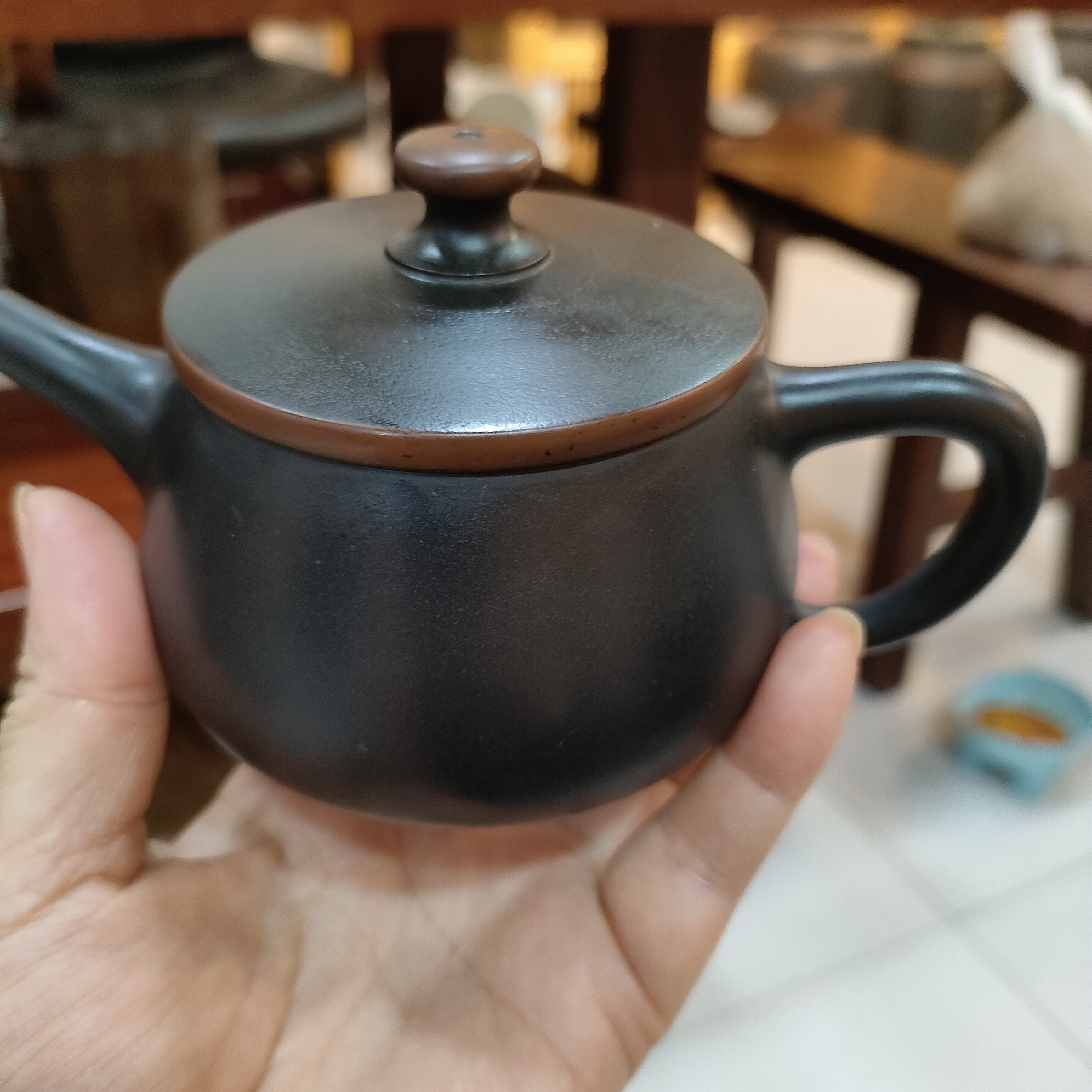 云南建水紫陶，微瑕壶，特价出