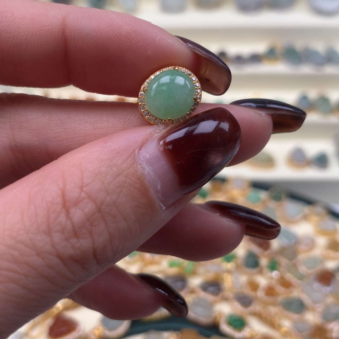 翡翠银S925镶嵌颈饰蛋面