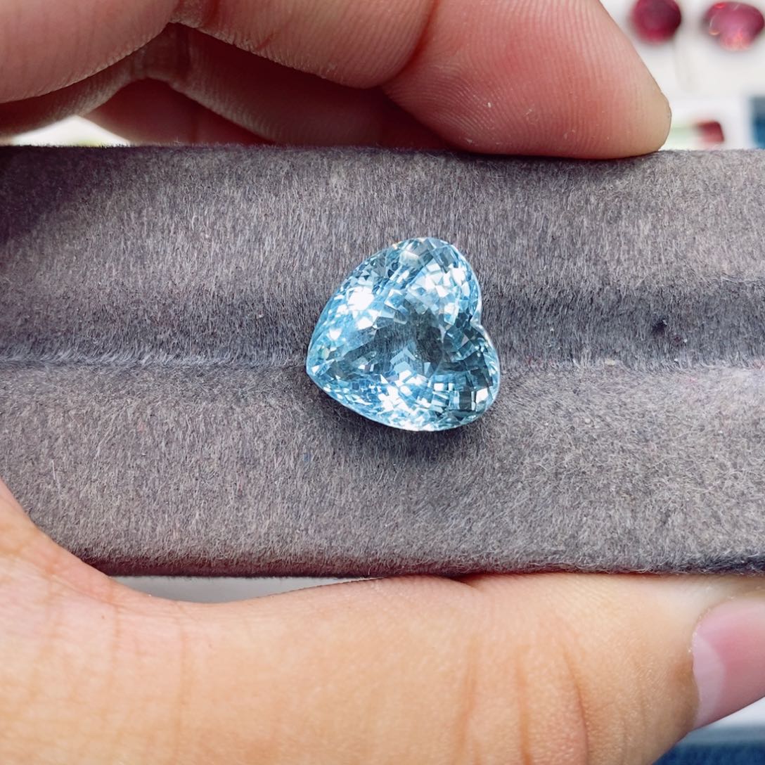 海蓝宝石裸石未镶嵌海蓝宝10克拉