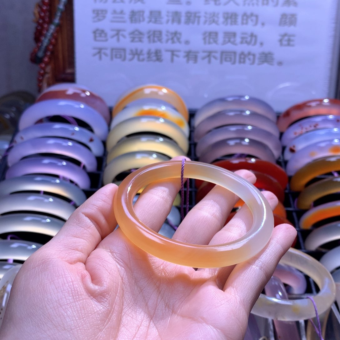 【闪购商品】玛瑙/玉髓手镯未镶嵌金***y