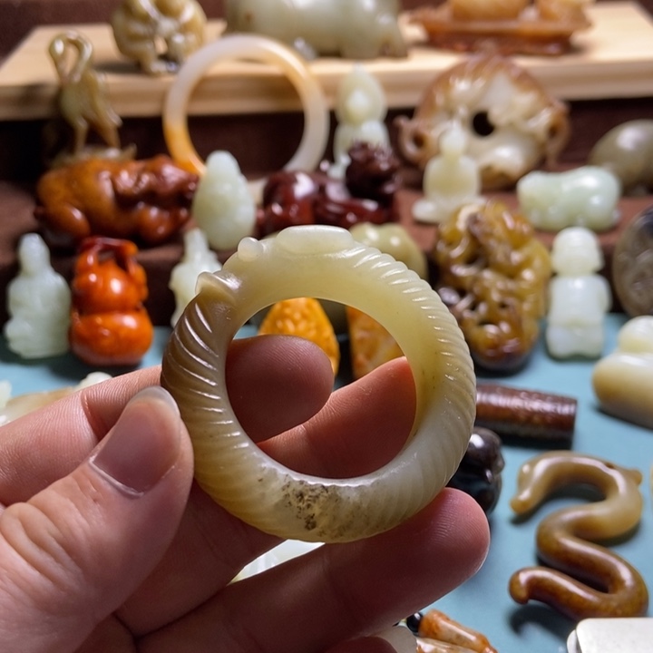 和田玉未镶嵌挂件