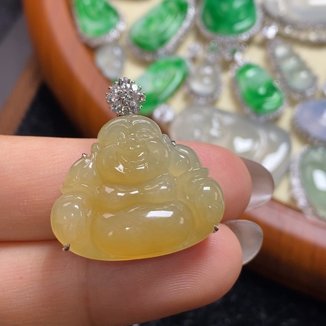 翡翠吊坠(赠链)18K金镶嵌