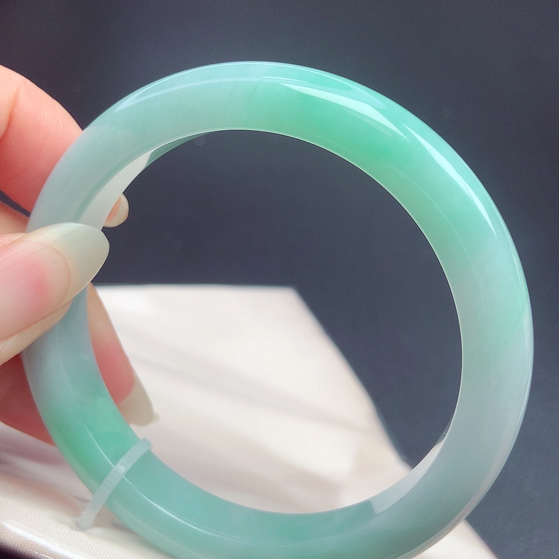 翡翠未镶嵌手镯58.6圈口