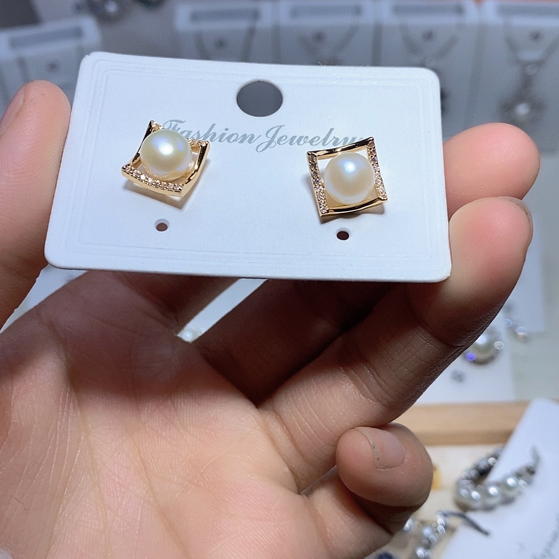 未镶嵌耳饰淡水珍珠