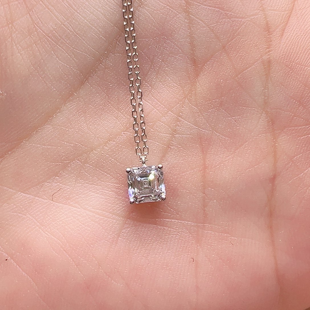 项链18K金镶嵌实验室培育钻石1ct K白方形阿斯切单钻四爪项链45cm