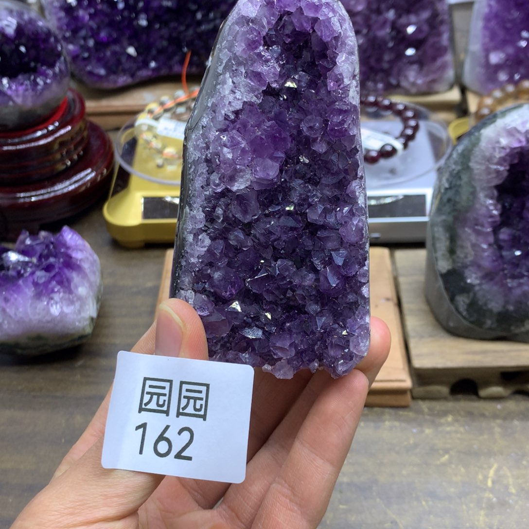紫晶大型摆件（非配饰）未镶嵌