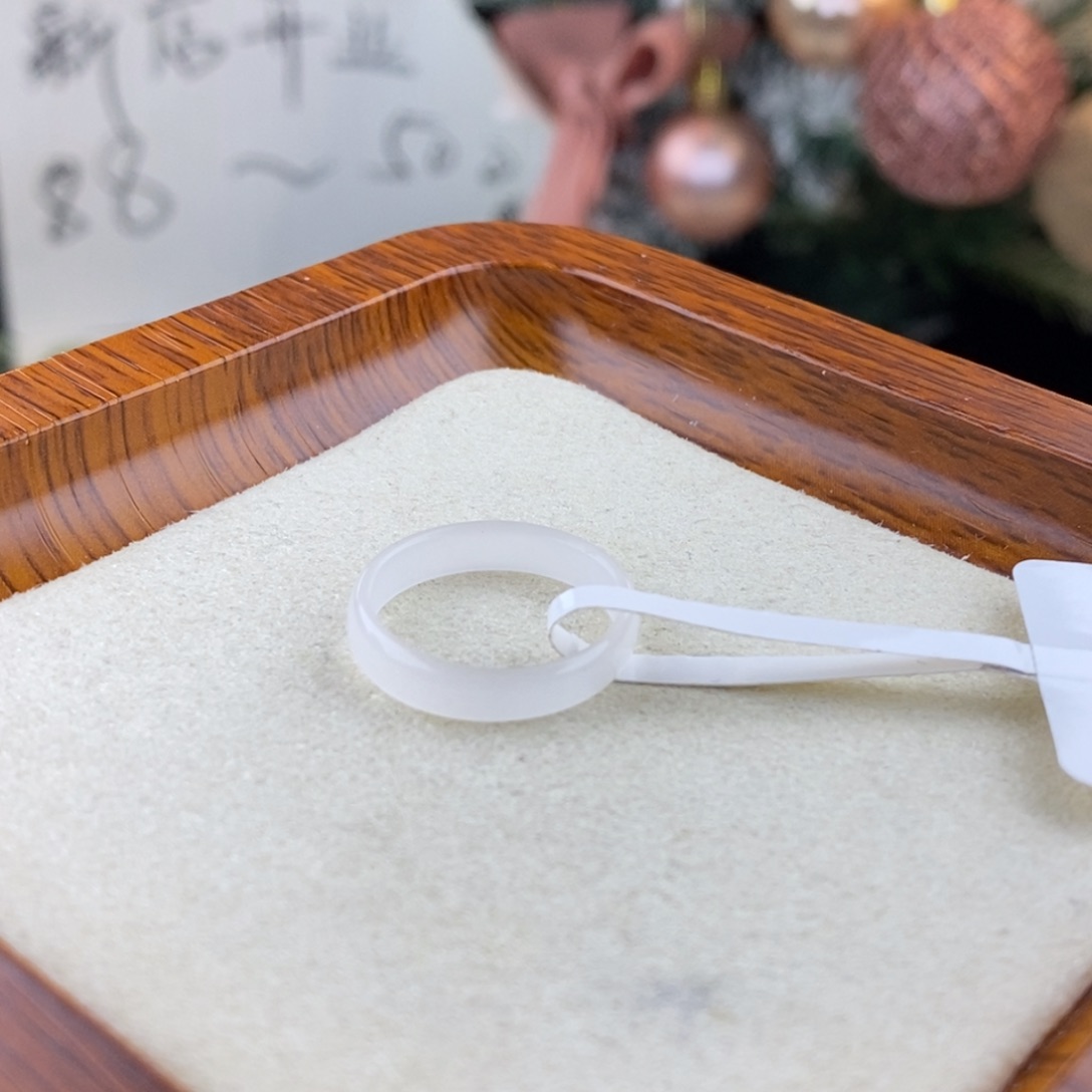 和田玉未镶嵌戒指港11