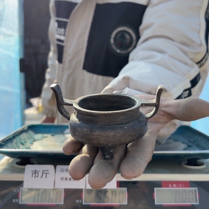 763 铜器物品理性消费