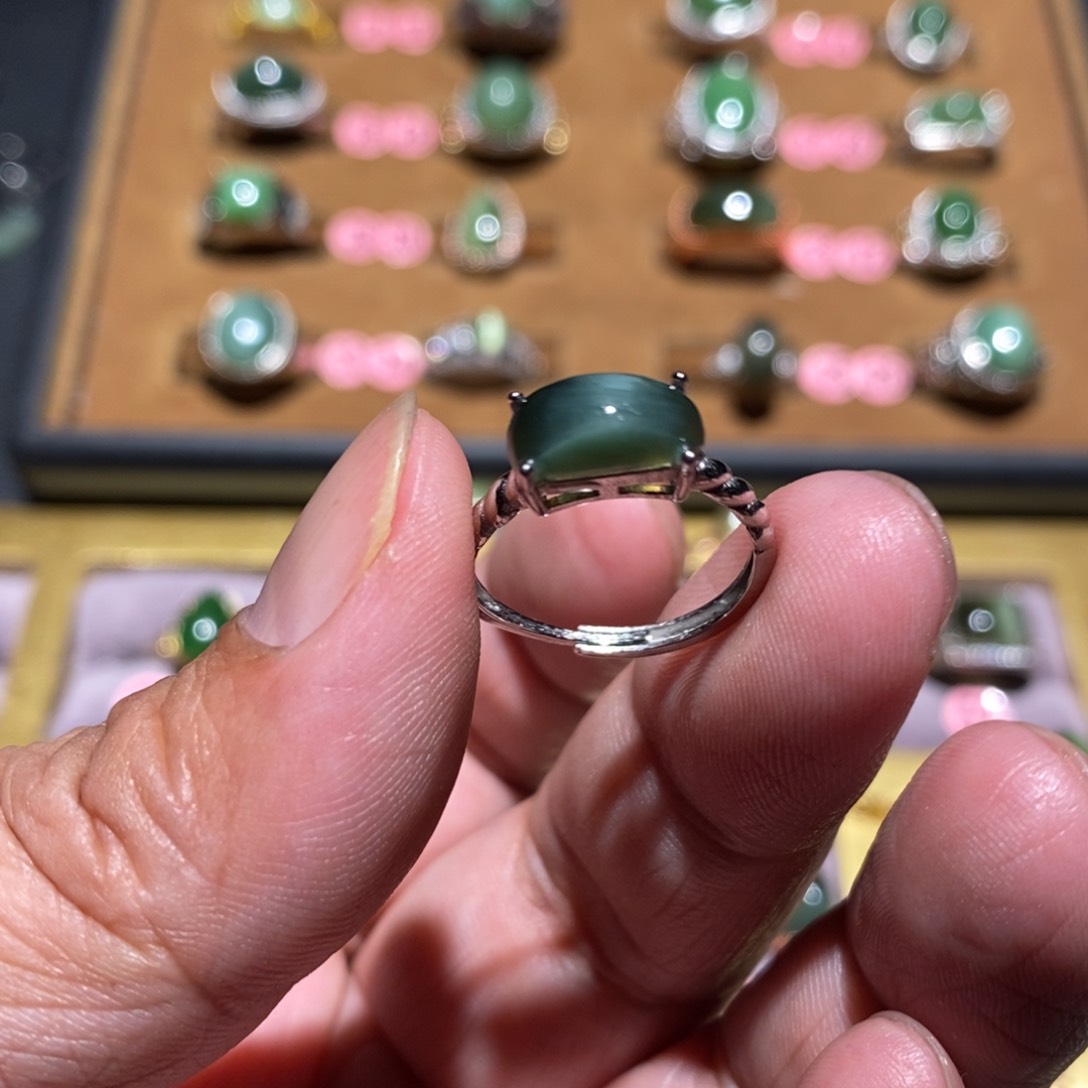 和田玉（碧玉）戒指未镶嵌