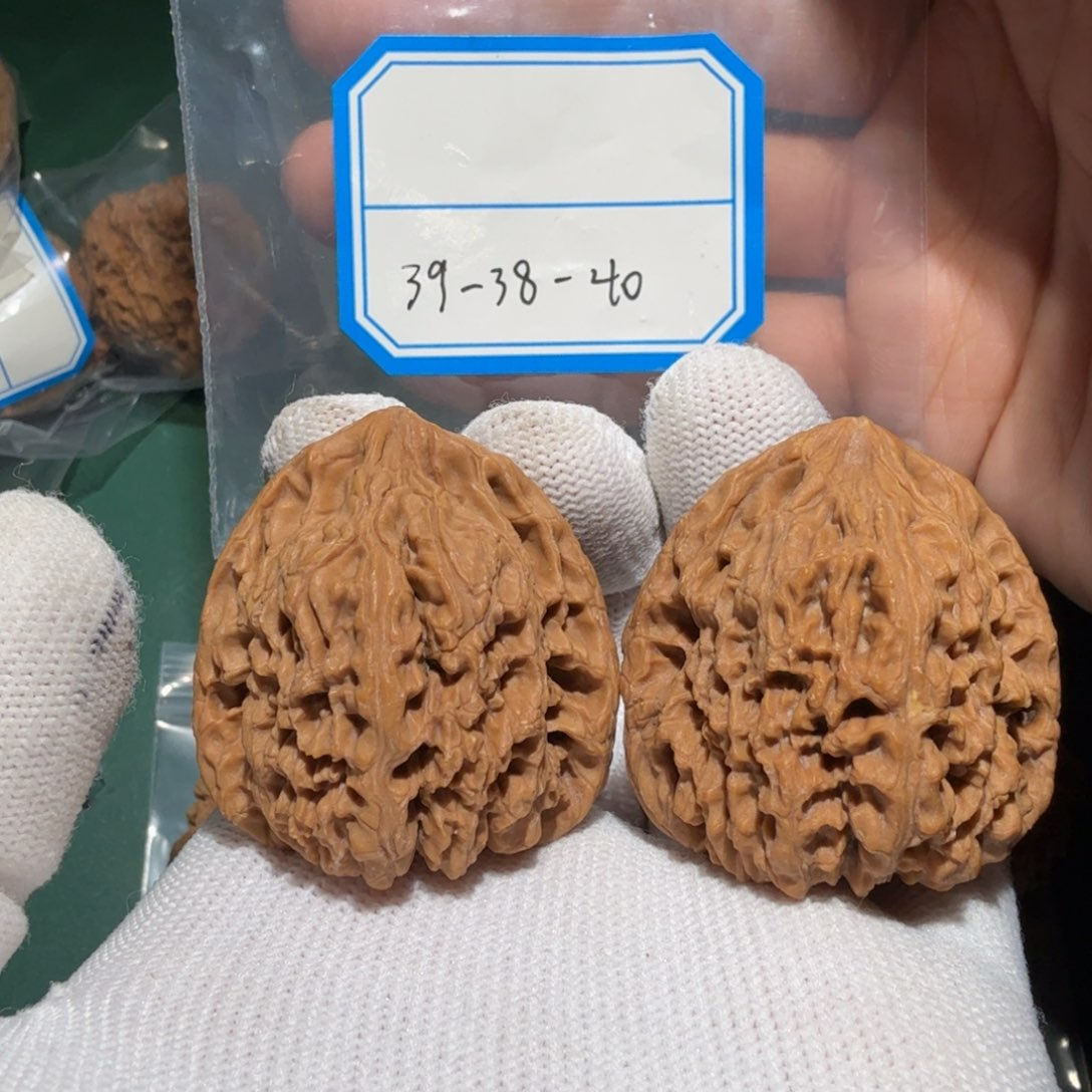 文玩核桃吊坠南疆33