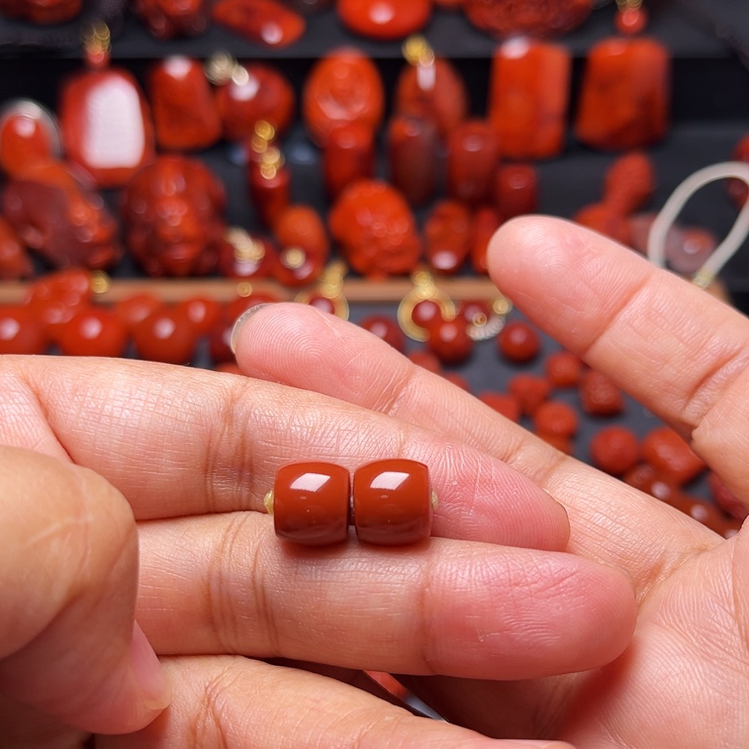 南红玛瑙未镶嵌配饰满色满肉直切对珠10mm