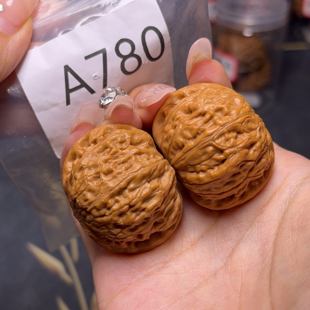 文玩核桃吊坠铁锤39