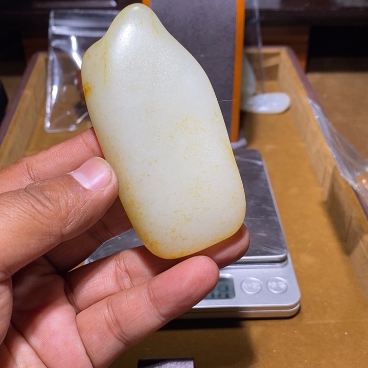 余***㵘和田玉（白玉）未镶嵌颈饰