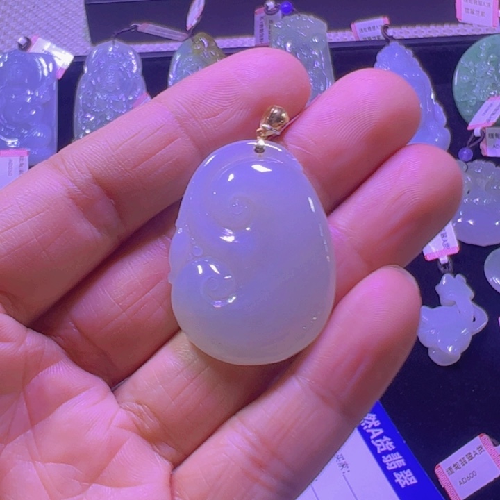 翡翠吊坠(不含链)未镶嵌