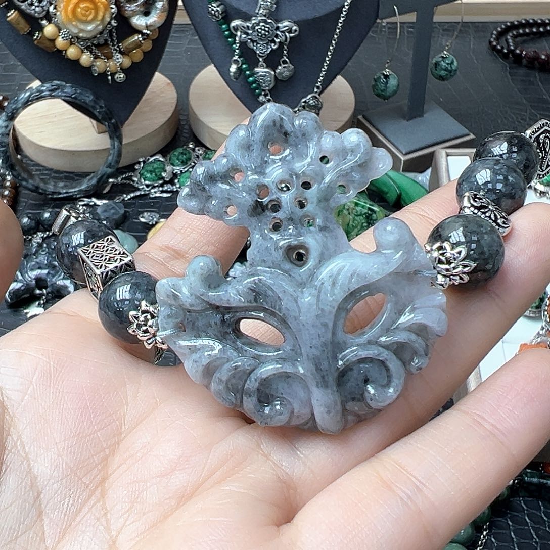 翡翠戒指未镶嵌l****冰