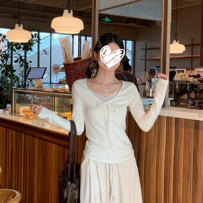 【现货+运费险】设计感蝴蝶结绑带V领蕾丝磨毛加厚打底修身显瘦上衣
