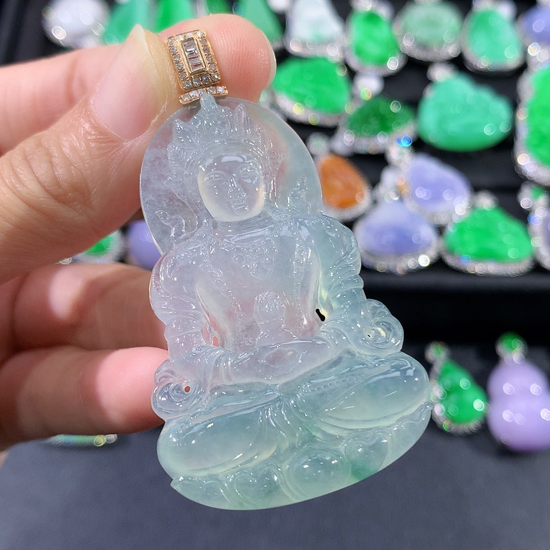 翡翠18K金镶嵌颈饰